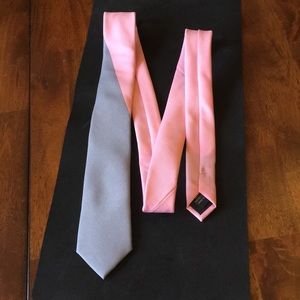 Child’s necktie to match bow tie and clip tie